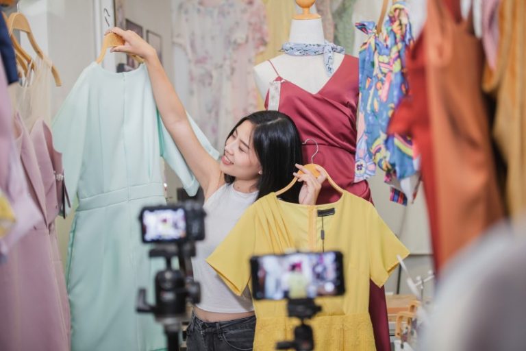How Social Media is Influencing Fashion Trends in 2024