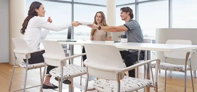 How Ergonomic Chairs Can Enhance the Efficiency of Office Teams