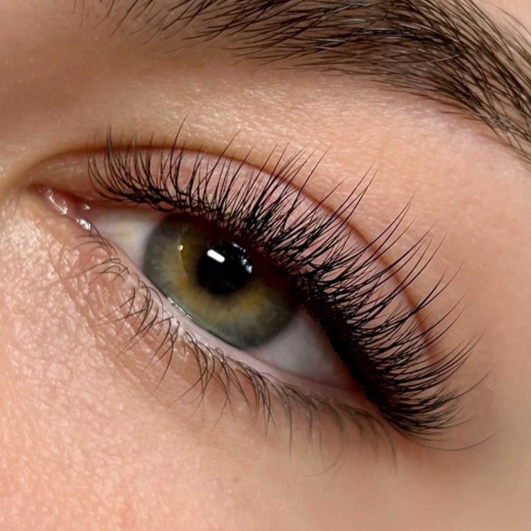 The Key to Beautiful and Natural-Looking Lash Extensions